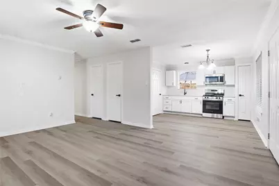 734 Pangburn Street, Grand Prairie, TX 75051 - Photo 4