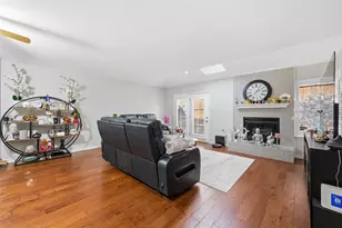 104 Morrow Dr, Bedford, TX 76021 - Photo 6