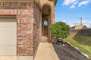 5300 Britton Ridge Ln, Fort Worth, TX 76179 - Photo 2