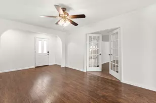 2832 Laramie St, Irving, TX 75062 - Photo 6