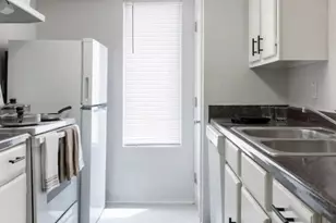 7431 Holly Hill Dr, Dallas, TX 75231 - Photo 8