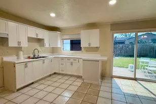 6936 Fallbrook Ct, Fort Worth, TX 76120 - Photo 12