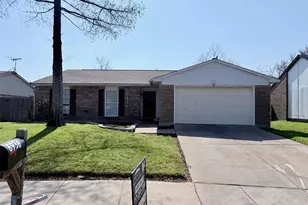 6936 Fallbrook Ct, Fort Worth, TX 76120 - Photo 16