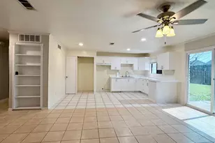 6936 Fallbrook Ct, Fort Worth, TX 76120 - Photo 10