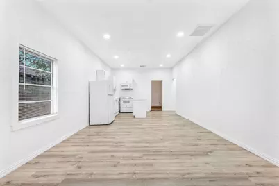 809 Mlk Boulevard, Corsicana, TX 75110 - Photo 2