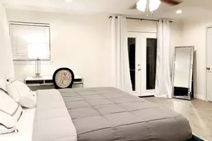 10807 Marsh Ln, Dallas, TX 75229 - Photo 20