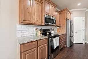 1601 Summercrest Dr, Cleburne, TX 76033 - Photo 12