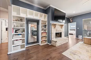 1601 Summercrest Dr, Cleburne, TX 76033 - Photo 6