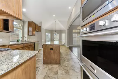 2939 Pino, Grand Prairie, TX 75054 - Photo 10