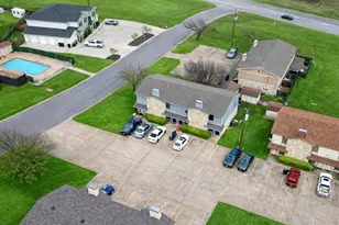 1403 Courtney Pl, Cleburne, TX 76033 - Photo 2