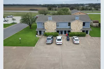 1403 Courtney Place, Cleburne, TX 76033 - Photo 4
