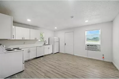 320 T A Carroll Avenue, Corsicana, TX 75110 - Photo 8