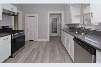 2121 Fairmount Avenue, Fort Worth, TX 76110 - Photo 4