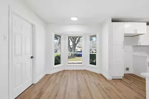 2211 Sierra Dr, Grapevine, TX 76051 - Photo 10