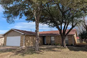 7505 Four Winds Dr, Fort Worth, TX 76133 - Photo 2