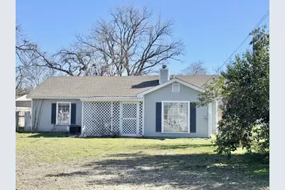 102 S Avenue Q, Clifton, TX 76634 - Photo 2