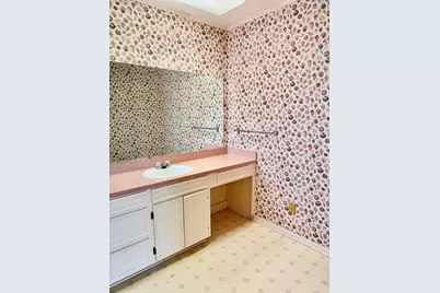 102 S Avenue Q, Clifton, TX 76634 - Photo 18