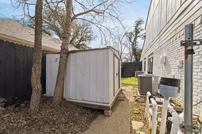 1301 N Trail Drive, Carrollton, TX 75006 - Photo 34