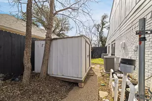 1301 N Trail Dr, Carrollton, TX 75006 - Photo 34