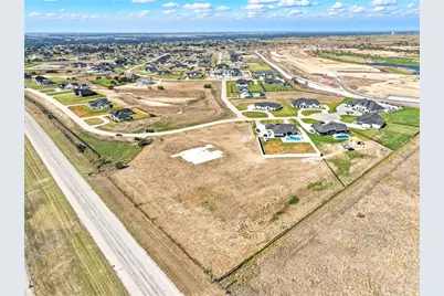 12516 Bella Crossing Drive, Benbrook, TX 76126 - Photo 4