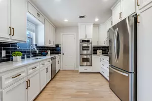 806 Knott Pl, Dallas, TX 75208 - Photo 12