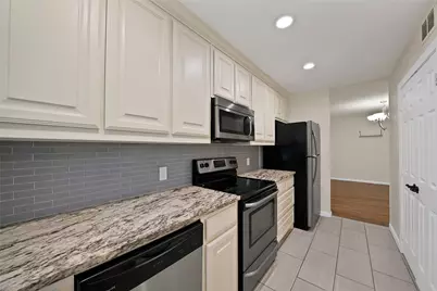 2303 Park Hill Drive, Fort Worth, TX 76110 - Photo 8