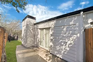 2303 Park Hill Dr, Fort Worth, TX 76110 - Photo 22