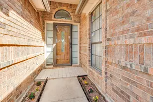 8220 Saddlebrook Dr, Benbrook, TX 76116 - Photo 2