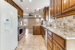 8220 Saddlebrook Dr, Benbrook, TX 76116 - Photo 14