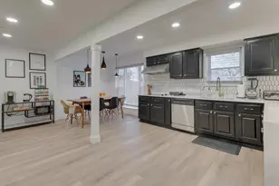 6048 Holiday Ln, North Richland Hills, TX 76180 - Photo 14