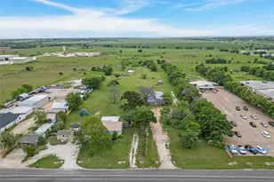 1020 E Jefferson Ave, Whitney, TX 76692 - Photo 2