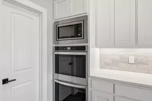 420 Zonaverde Ct, Poolville, TX 76487 - Photo 10