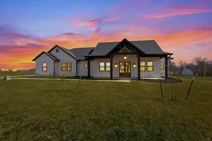 420 Zonaverde Ct, Poolville, TX 76487 - Photo 4