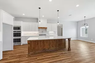 420 Zonaverde Ct, Poolville, TX 76487 - Photo 10