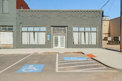 109 E Gonzales Avenue, De Leon, TX 76444 - Photo 1