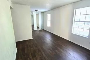 104 N Heights Dr, Crowley, TX 76036 - Photo 22