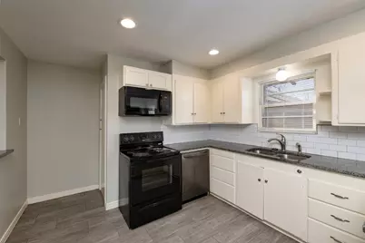 2308 N Edgewood Terrace, Fort Worth, TX 76103 - Photo 10