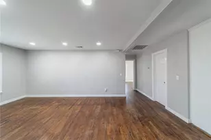 2417 Fonville Dr, Dallas, TX 75227 - Photo 6