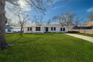 2417 Fonville Dr, Dallas, TX 75227 - Photo 1