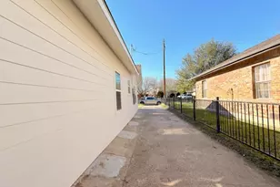 5214 Ash Ln, Dallas, TX 75223 - Photo 22