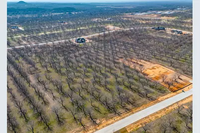 2167 E Landings N, Granbury, TX 76049 - Photo 6