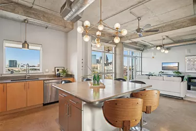 1001 Belleview Street #705, Dallas, TX 75215 - Photo 2