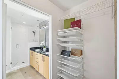 1001 Belleview Street #705, Dallas, TX 75215 - Photo 18