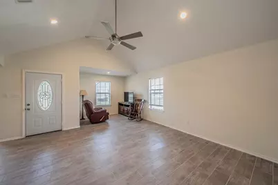 906 N Wilhite Street, Cleburne, TX 76031 - Photo 12