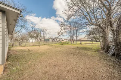 906 N Wilhite Street, Cleburne, TX 76031 - Photo 32