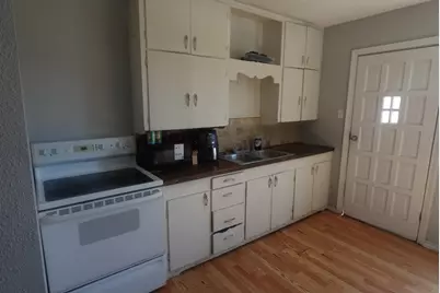 204 S Williams Drive, Comanche, TX 76442 - Photo 4