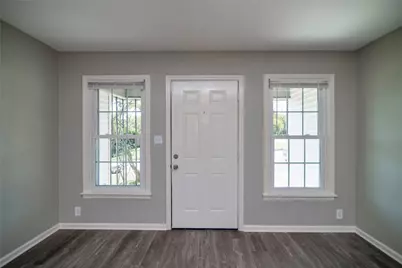 2429 Stephen Lee Drive, Fort Worth, TX 76119 - Photo 4