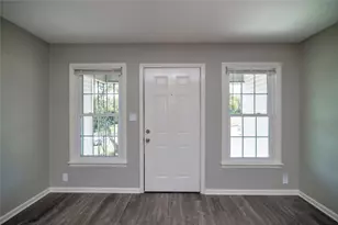 2429 Stephen Lee Dr, Fort Worth, TX 76119 - Photo 4