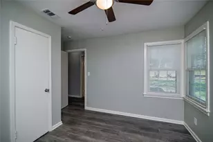 2429 Stephen Lee Dr, Fort Worth, TX 76119 - Photo 12