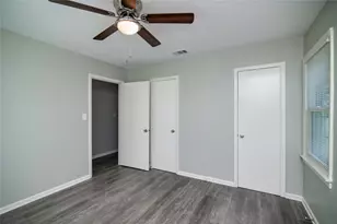 2429 Stephen Lee Dr, Fort Worth, TX 76119 - Photo 14